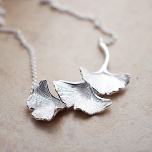Brand new Ginkgo leaves fashion necklace